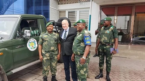Equipo de seguridad encargado de proteger a la delegación gubernamental